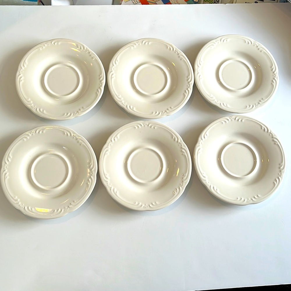 Pfaltzgraff tea cup saucer plates (6).  Plates only.